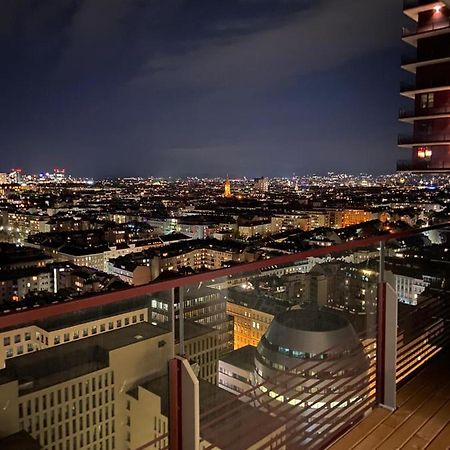 Triiiple Suites Level 22 Mit Balkon Und Tiefgarage Vienna Exterior photo