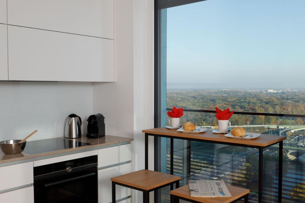 Triiiple Suites Level 22 Mit Balkon Und Tiefgarage Vienna Exterior photo
