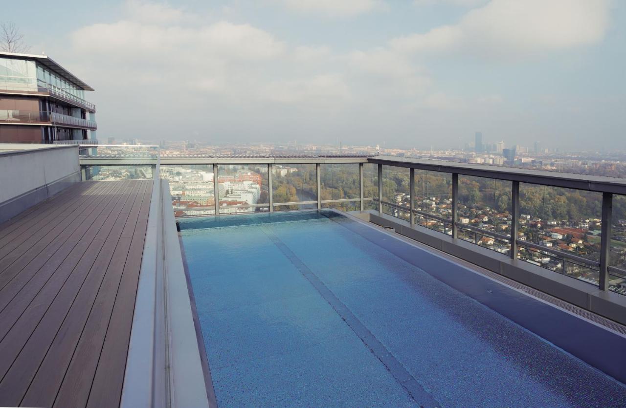 Triiiple Suites Level 22 Mit Balkon Und Tiefgarage Vienna Exterior photo