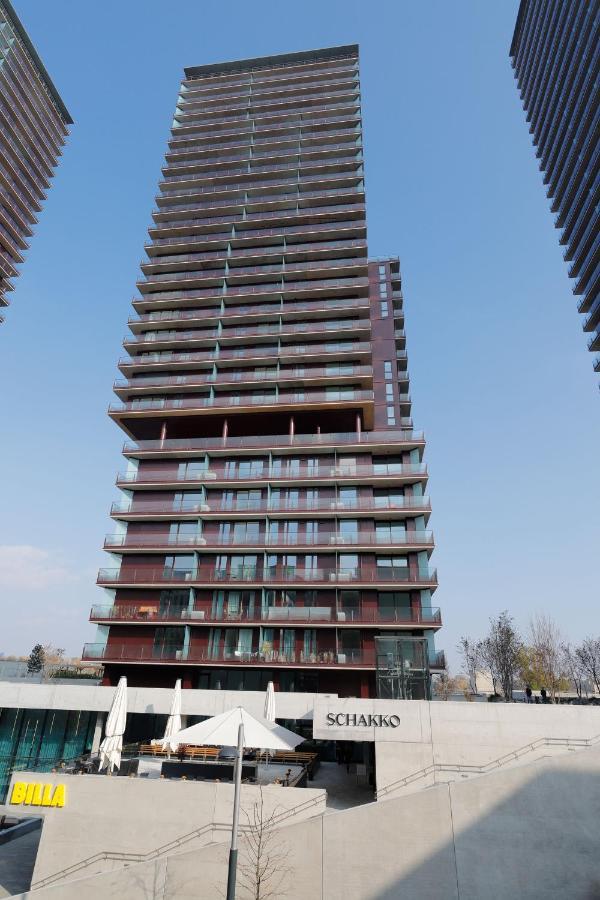 Triiiple Suites Level 22 Mit Balkon Und Tiefgarage Vienna Exterior photo