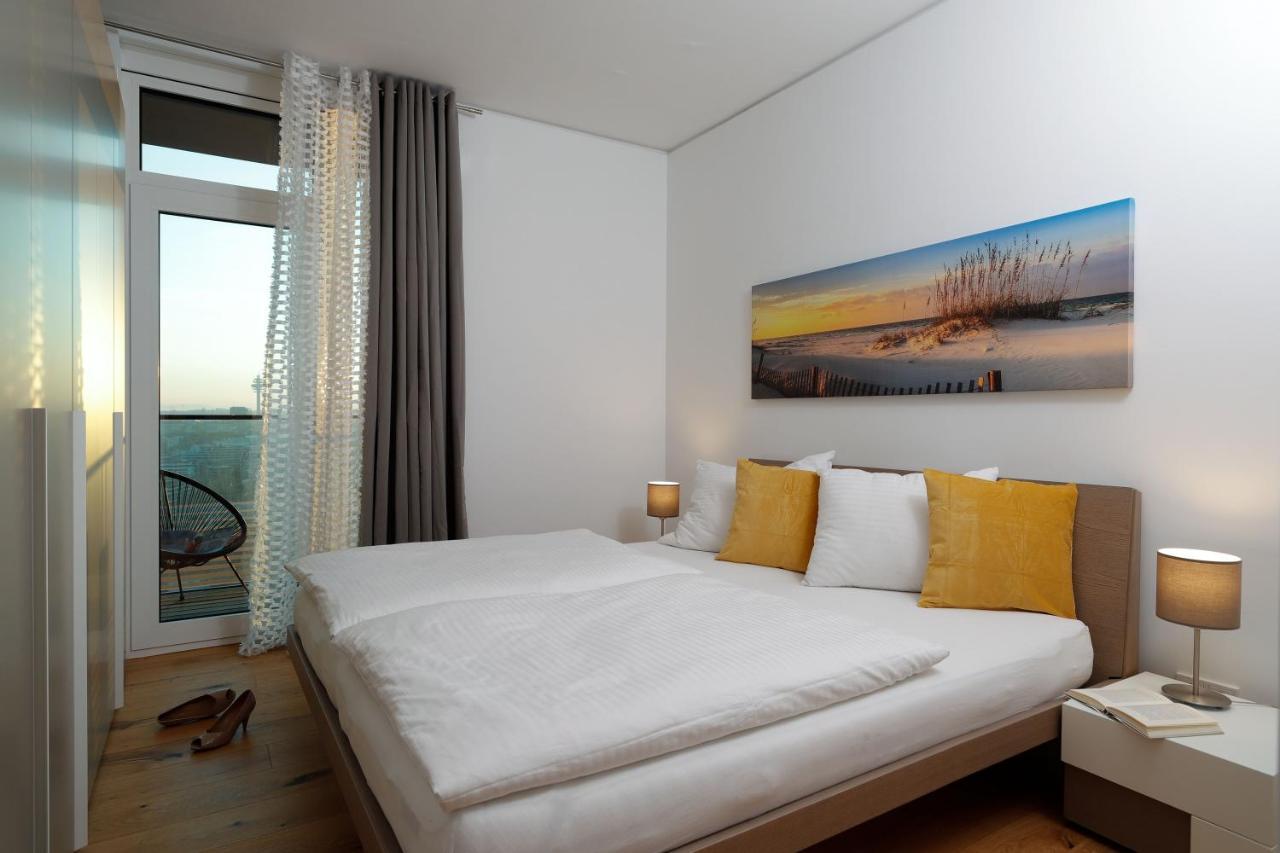Triiiple Suites Level 22 Mit Balkon Und Tiefgarage Vienna Exterior photo